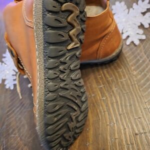 Men's Brown Leather Boots with Sturdy Sole